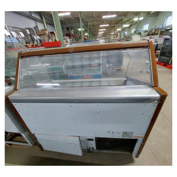Витрина для мягкого мороженного Jamaica 10, б/у Витрина для мягкого мороженного Jamaica 10, б/у